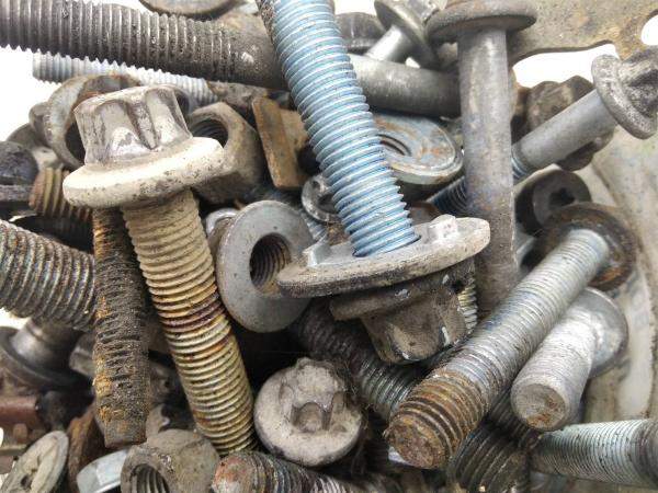 Метиз Mercedes Benz W211 E-Klasse (УТ000216450)