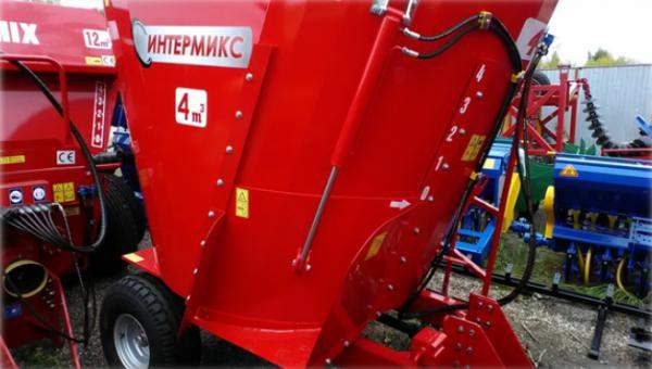 Миксер-кормораздатчик горизонтальный двухшнековый МК 6 Г