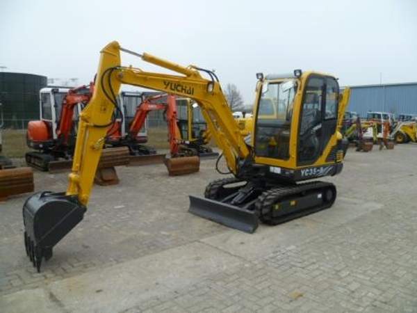 Мини экскаватор Yuchai YC35-8