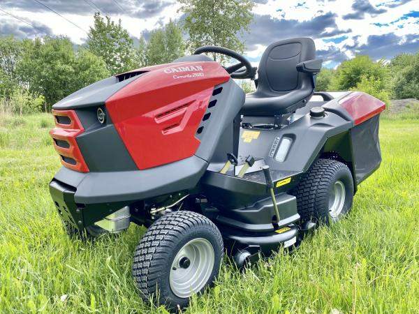 Минитрактор садовый Caiman Comodo 2WD 107D2K2 Red Edition
