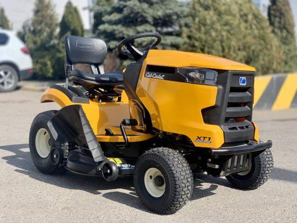 Минитрактор садовый Cub Cadet XT1 OS107