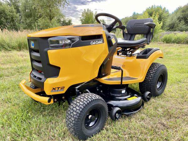 Минитрактор садовый Cub Cadet XT2 ES107 аккумуляторный