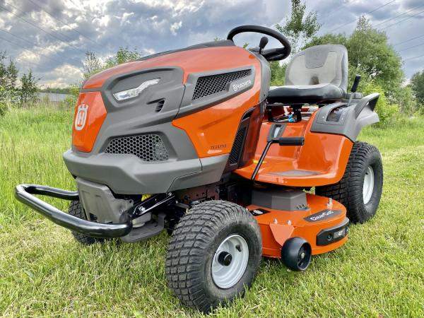 Минитрактор садовый Husqvarna TS 242TXD с блокировкой дифференциала