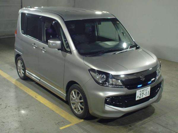 Минивэн 2 поколение рестайлинг SUZUKI SOLIO BANDIT гв 2014 4WD пробег 69 т.км СТАЛЬНОЙ СЕРЕБРИСТЫЙ