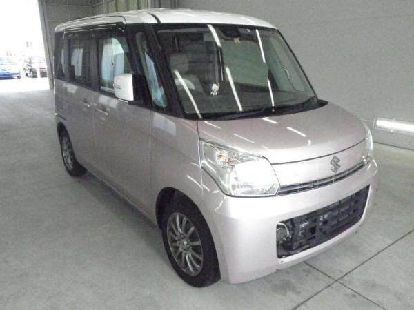 Минивэн SUZUKI SPACIA класса микровэн кузов MK32S гв 2014 пробег 75 тыс км цвет розовый белый