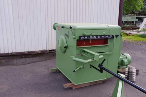 Многопильный / кромкообрезной станок фирмы PAUL