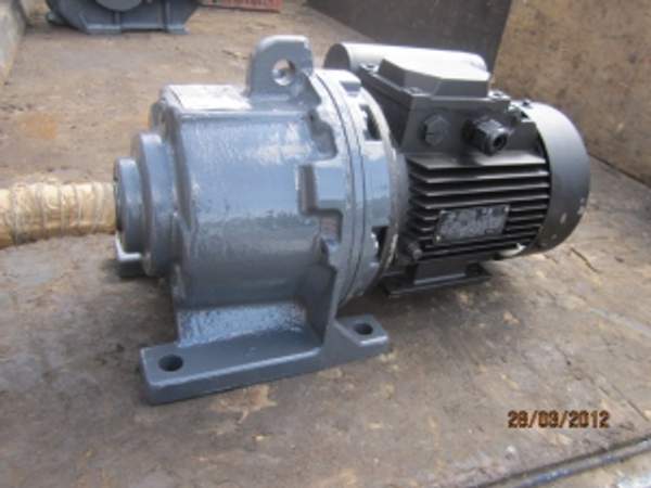 Мотор редуктор 3МП40-45-110-1,5