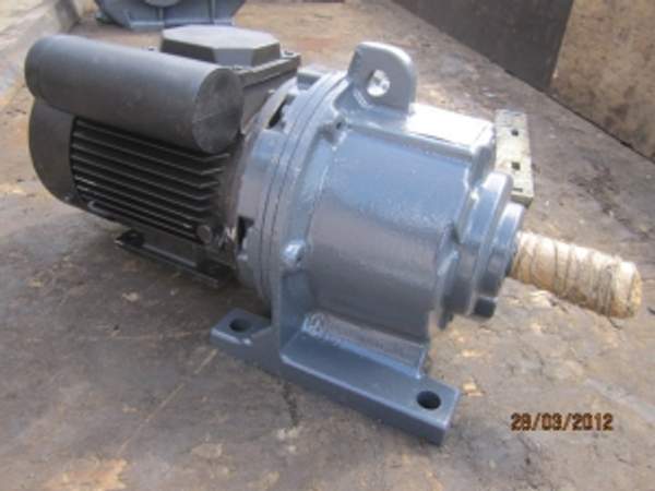 Мотор редуктор 3МП40-71-2,2-110