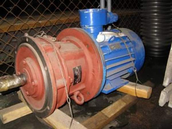 Мотор- редуктор МПО1М-10-5,74-3,0/130 .