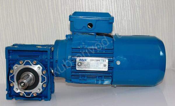 Мотор-редуктор NMRV 050-7,5-186,7-0,75