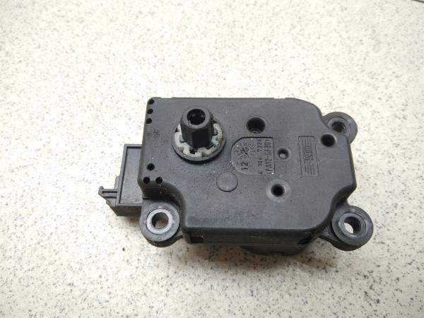 Моторчик заслонки отопителя Mercedes Benz W211 E-Klasse (УТ000216428) Оригинальный номер A2308201242