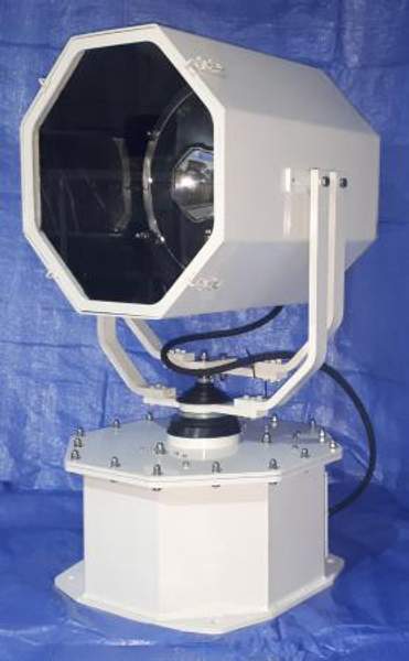 МСПЛ-МН-500 (220в, 2000Вт) - Судовой поисковый прожектор.