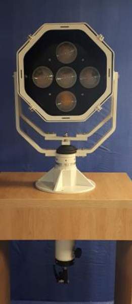 МСПЛ-РН-400LED (12в-250в, 50Вт) - Судовой светодиодный поисковый прожектор с ручным дистанционным управлением.