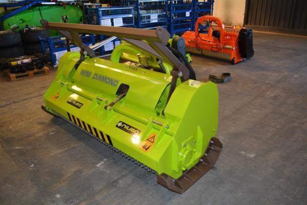 Мульчер навесной на трактор NIUBO MINI DIAMOND (Ø 25 см, 80-120 л.с.)