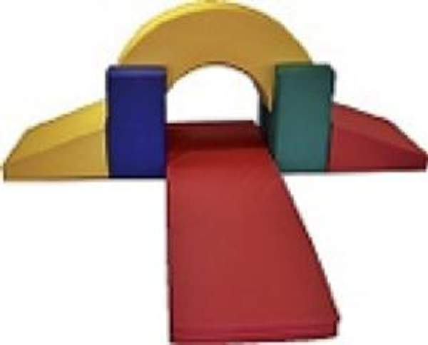 Мягкий игровой модуль с полукольцом и матом