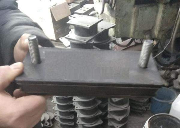 Накладки траков асфальтоукладчика Sakai