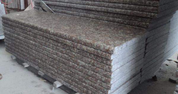 Накладные ступени из гранита 1300х320х20. Гранит G665 термо