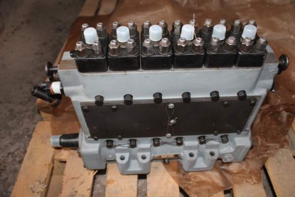 Насос топливный 6ТН14.16.000.000