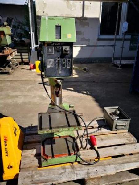 Настольный сверлильный станок FLOTT TB 16