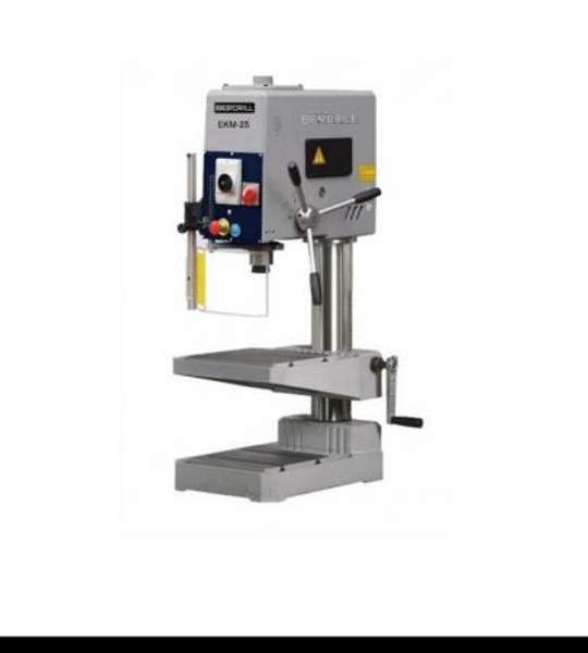 Настольный сверлильный станок IBERDRILL EKM - 25