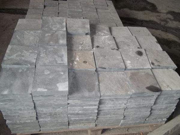 Натуральный камень, пиленый, шунгит 100 х 100 мм,толщина 15-25 мм