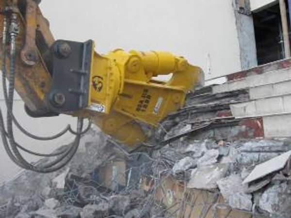 Навесной гидравлический крашер RS1000 для разрушения железобетона