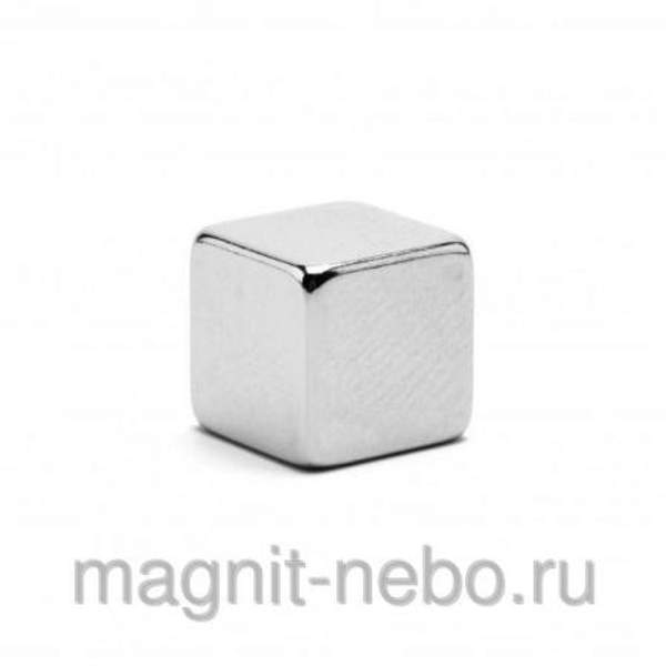 Неодимовая призма 10х10х10 мм