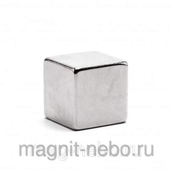Неодимовая призма 20х20х20 мм