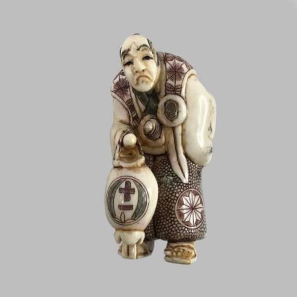 Нэцкэ "Человек с фонарём". Япония