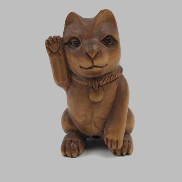 Нэцкэ "Манэки-нэко". Япония