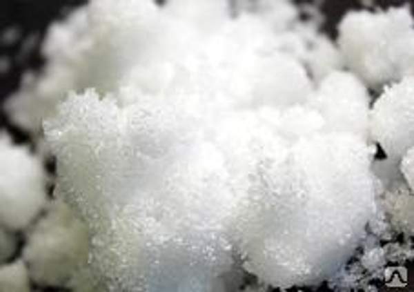 Нитрат иттрия Y(NO3)3