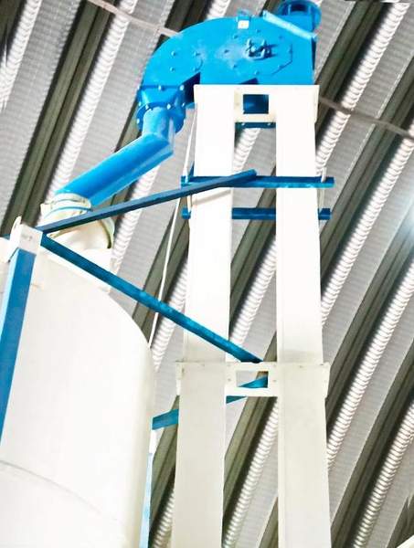 Нория для транспортировки зерна и муки