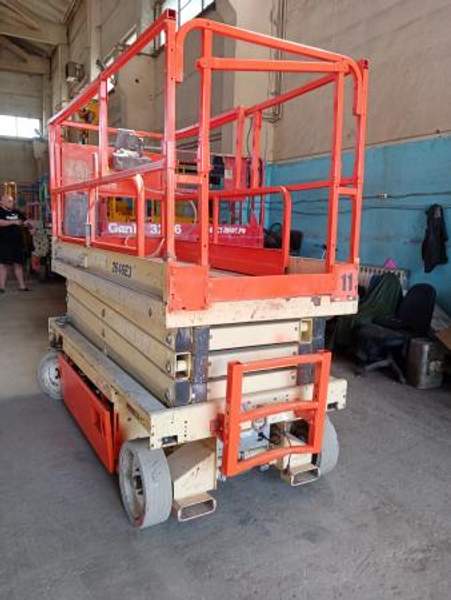 Ножничный подъёмник