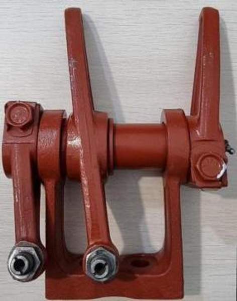 NVD36 (НВД36) Коромысло в сборе на стойке