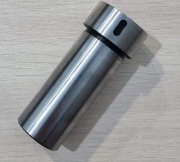 NVD48A2U (НВД48А2У) Ось шестерни привода водяного насоса 832-35015