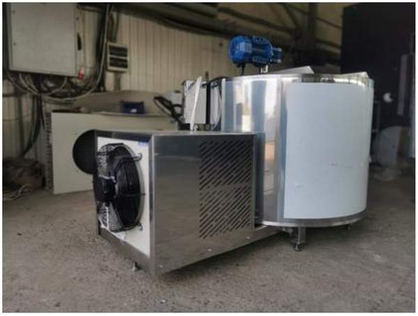 Охладитель молока вертикального типа ОМВТ 1000