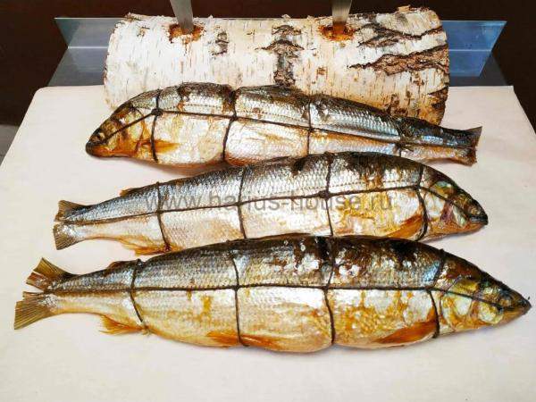 Омуль горячего копчения (своё производство) ~ 800 гр.