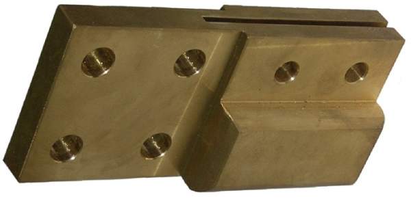 ООО НПО "ЭлектроКомплект" производит контактные (плашечные) зажимы, "флажки"