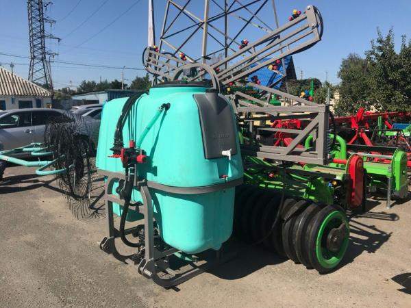 Опрыскиватель навесной OGR 800 литров 12м штанга