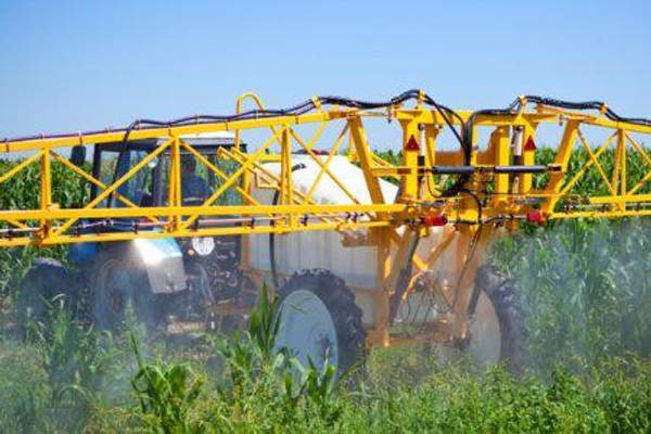 Опрыскиватель прицепной штанговый