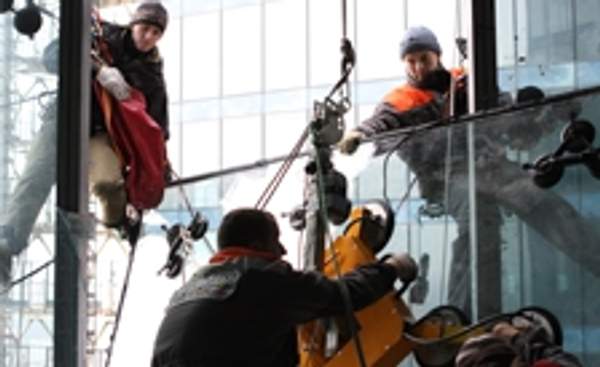 Остекление фасадов, витражей, витрин. Монтаж светопрозрачных конструкций