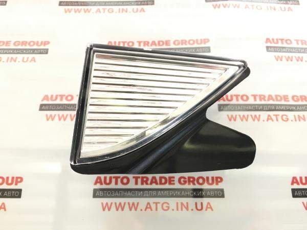 Отражатель переднего бампера правый VW Passat b8 USA неоригинал 561-941-778-C