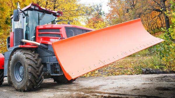 Отвал бульдозерный гидроповоротный (с быстросъёмом) на Кировец К-424