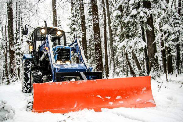 Отвал к погрузчику универсальный механический