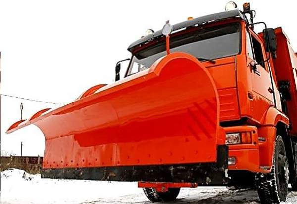 Отвал передний, поворотный (городской)