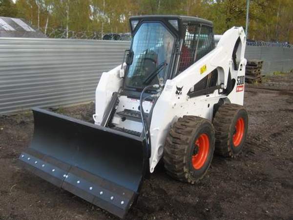 Отвал поворотный гидравлический ширина 1,8м для мини погрузчика Bobcat,New Holland,МКСМ-800,1000