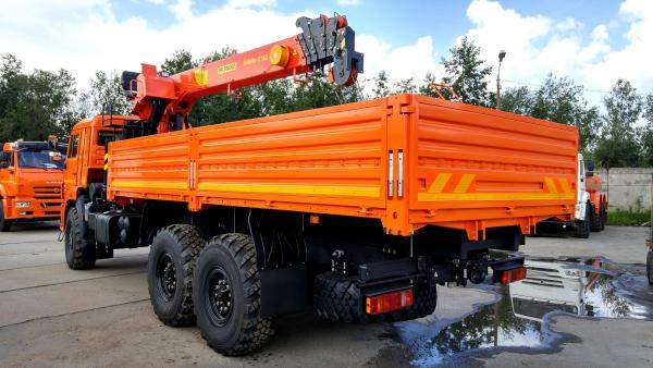 Palfinger Inman IT 150 с металлической платформой на шасси Камаз-43118