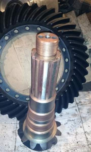 Пара шестерен 75231-2402006