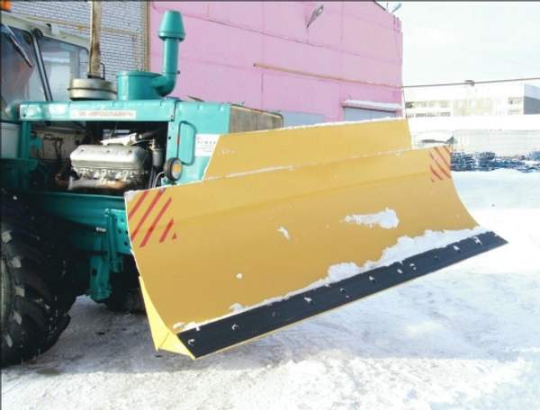 Передний поворотный отвал ПО-1-3Г на трактор Т-150К