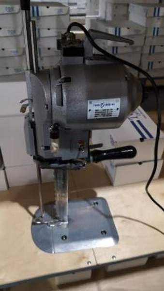 Передвижной сабельный раскройный нож TYPESPECIAL C-K/103 10 (210 ММ) 750W